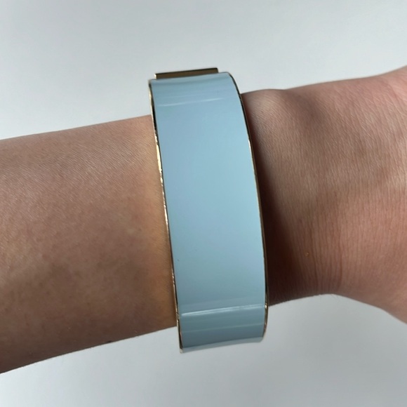 Vintage J. Crew Light Blue Wide Enamel Hinged Bangle Bracelet - Picture 3 of 6